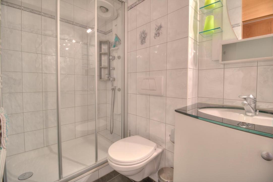 Aramis 1 Apartment ลอยเคอร์บัด ภายนอก รูปภาพ